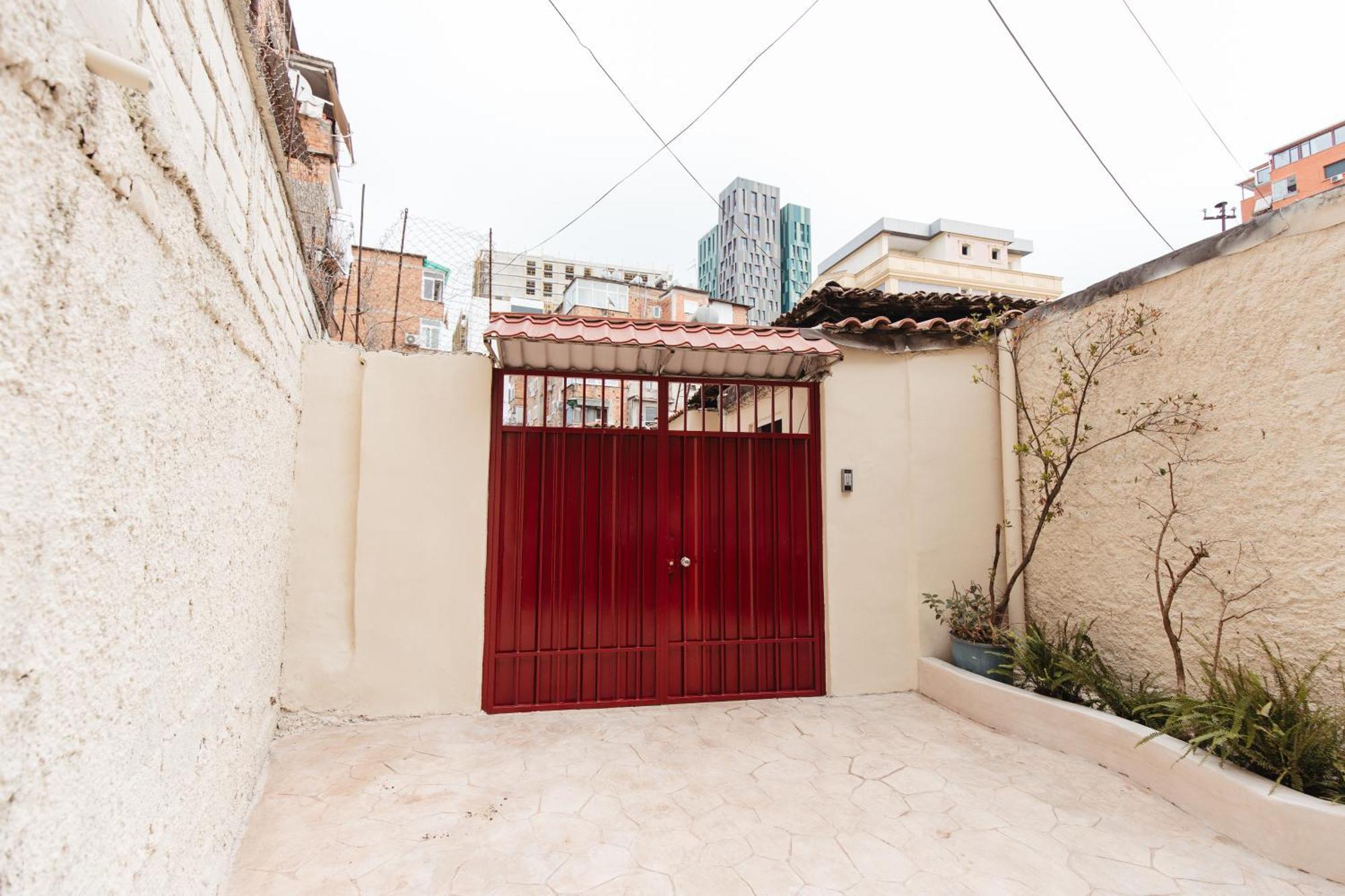 Greygreen By Holistay Tirana Exterior photo